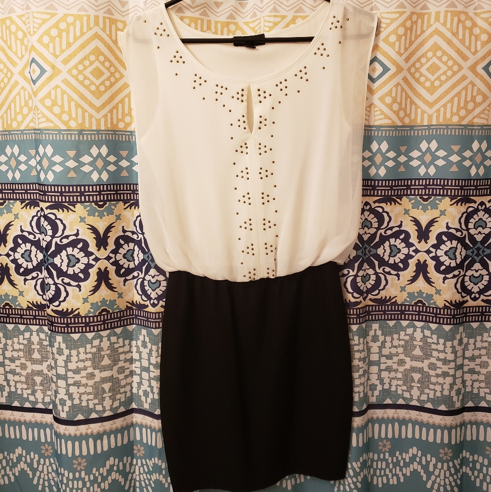 BCX Chic yet casual black & white dress S